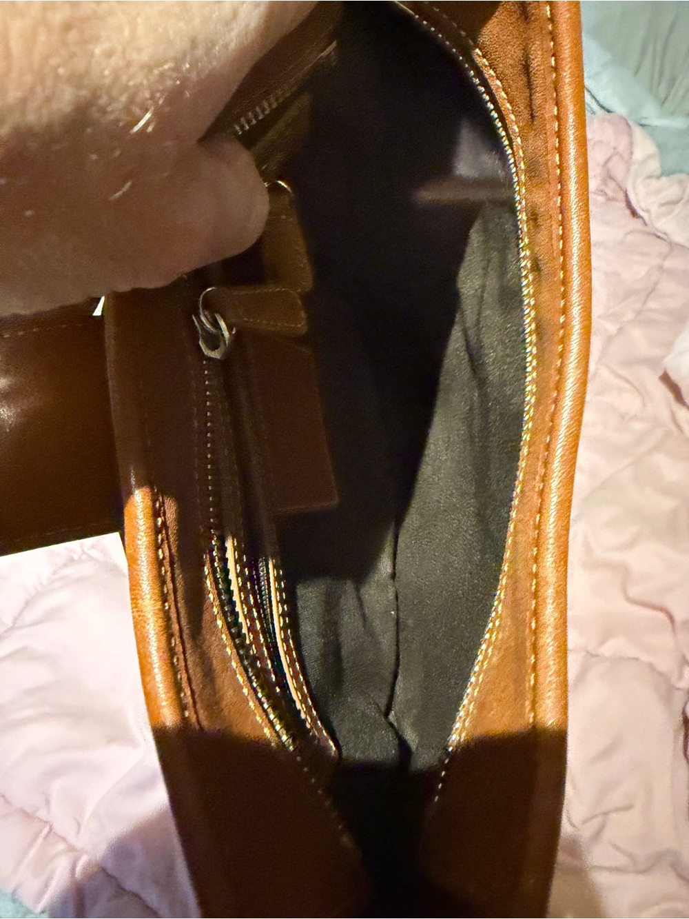 Coach Saddle Shoulder Bag in Warm Tan Leather with Buckle - Picture 9 of 10